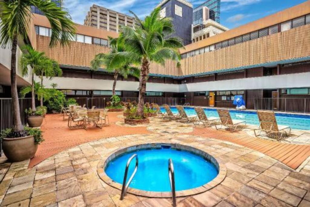 2Br Downtown High Ceiling Free Parking And Wifi Διαμέρισμα Χονολουλού Εξωτερικό φωτογραφία